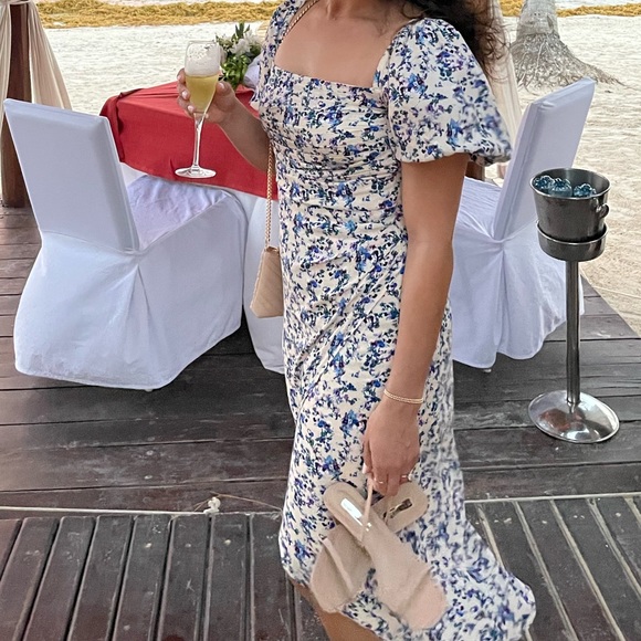 Astr bubble sleeve midi dress floral revolve - Picture 3 of 3